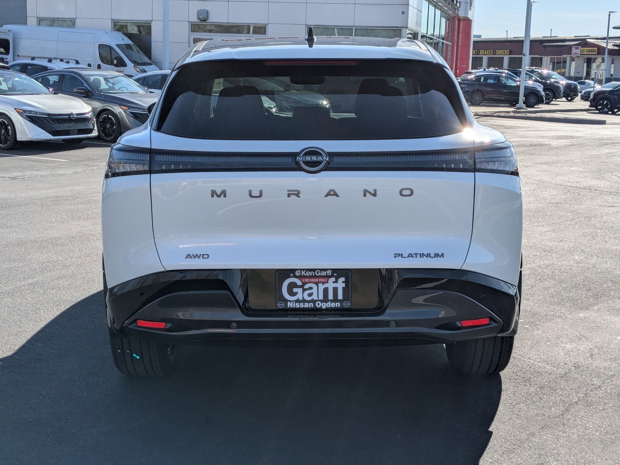 New 2026 Everest White Pearl Tricoat/Super Black Nissan Platinum image 4