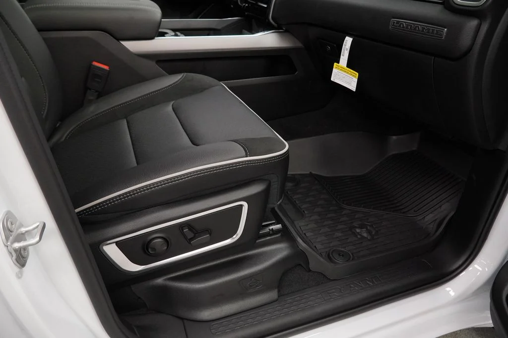 2026 RAM 1500 Laramie - Photo 36