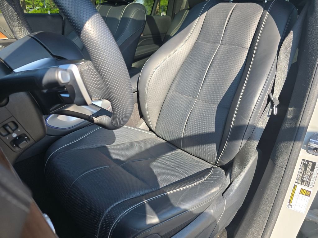 Certified Used 2024 MANUFAKTUR Alpine Gray Mercedes-Benz GLS 580 image 23