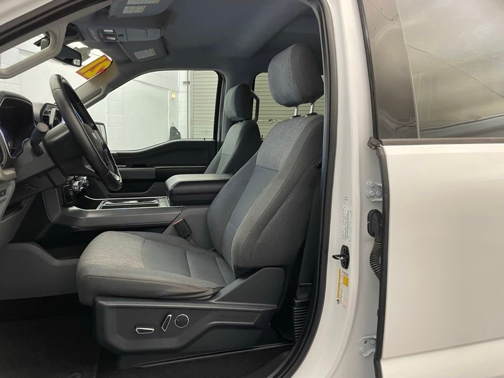 Used 2021 White Ford XLT image 20