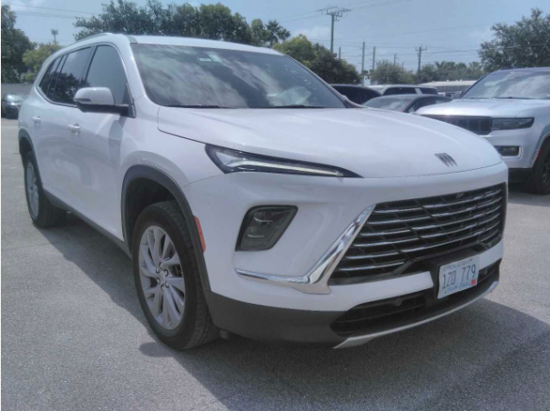Used 2025 White Buick Preferred image 5