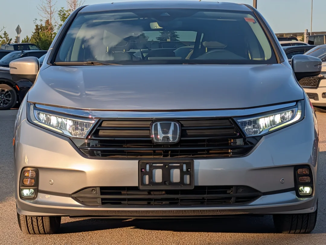 Certified Used 2022 Grey Honda EX-L NAV - - FWD - Power Sliding Doors & Liftgate - Sunroof - Leather - Heated Seats & More! image 3