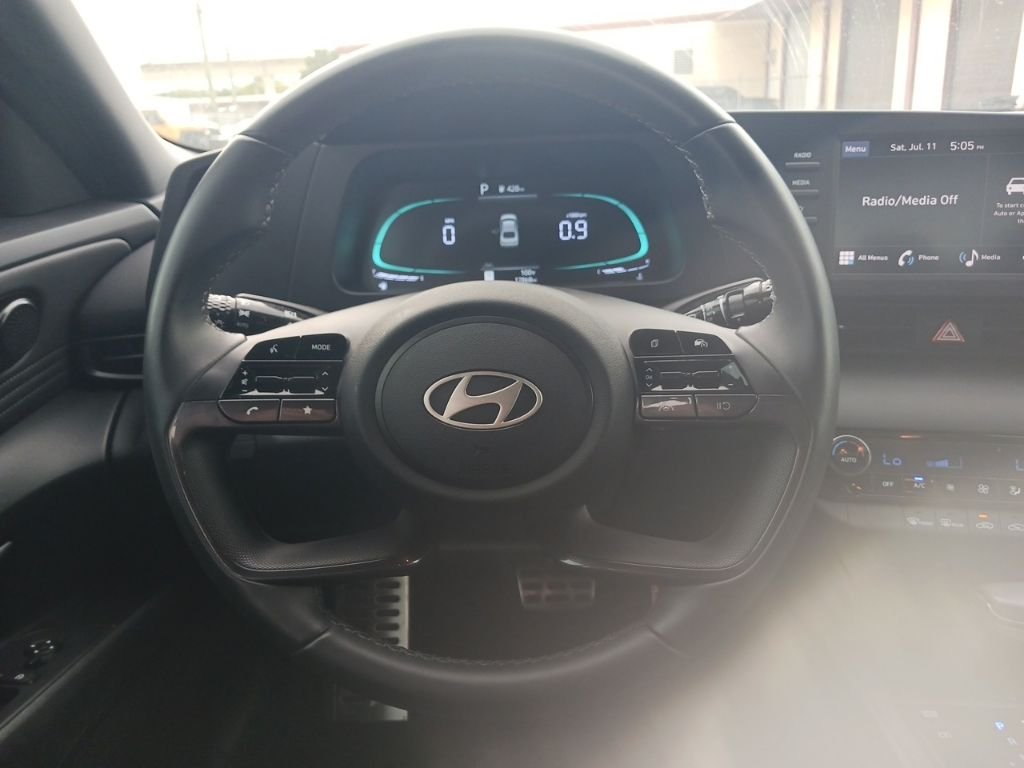2025 Hyundai Elantra SEL - Photo 22