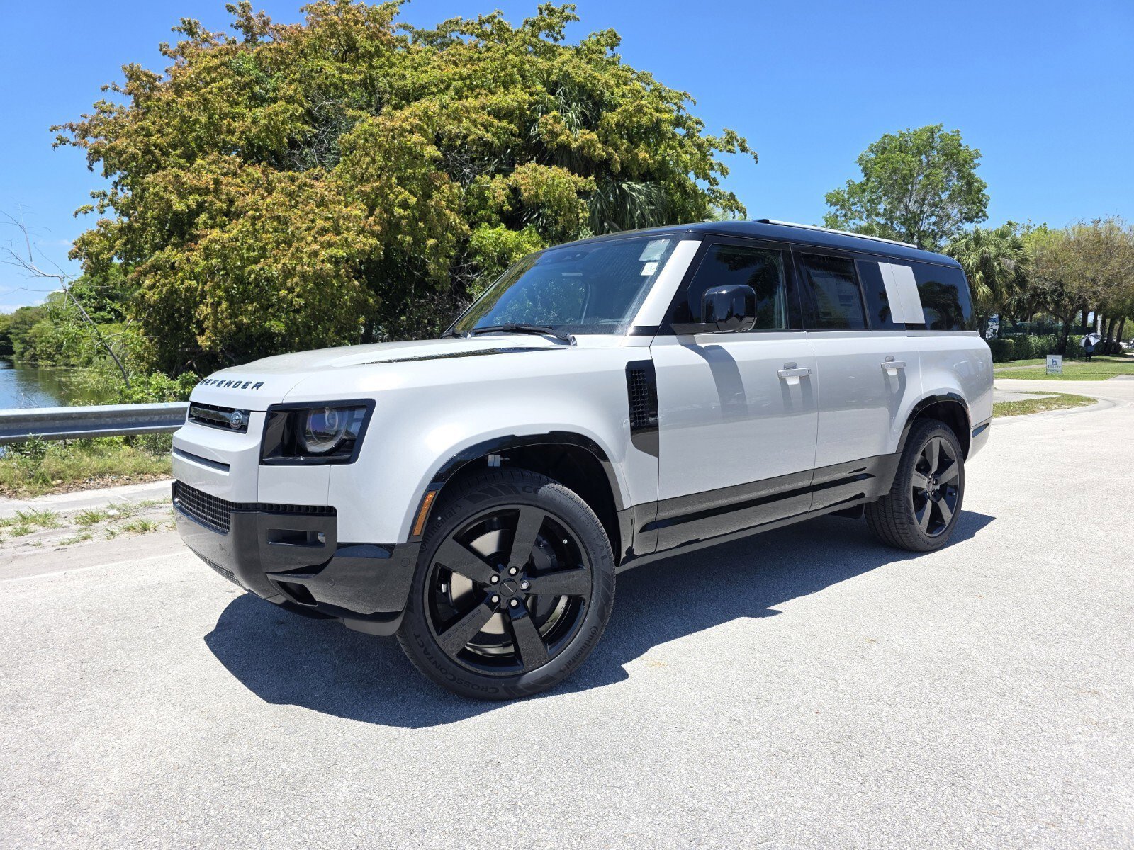 2026 Land Rover Defender