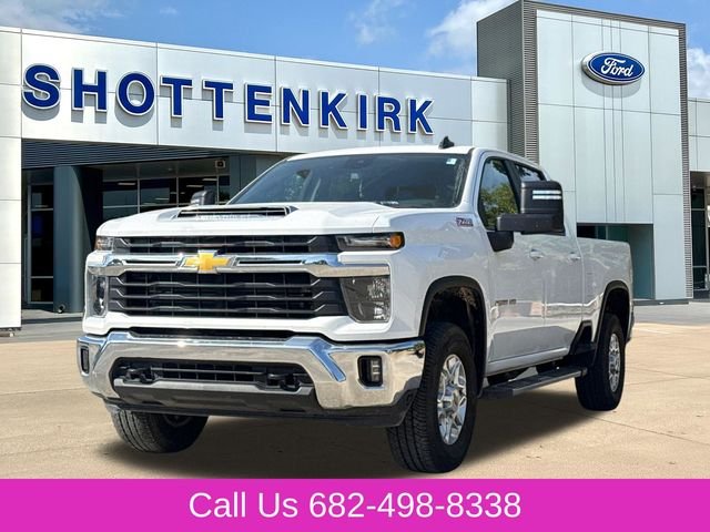 Used 2026 White Chevrolet LT image 3