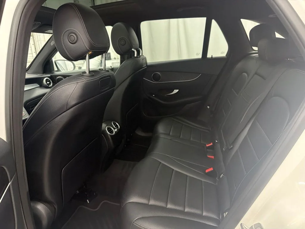 Used 2018 White Mercedes-Benz GLC 300 image 22