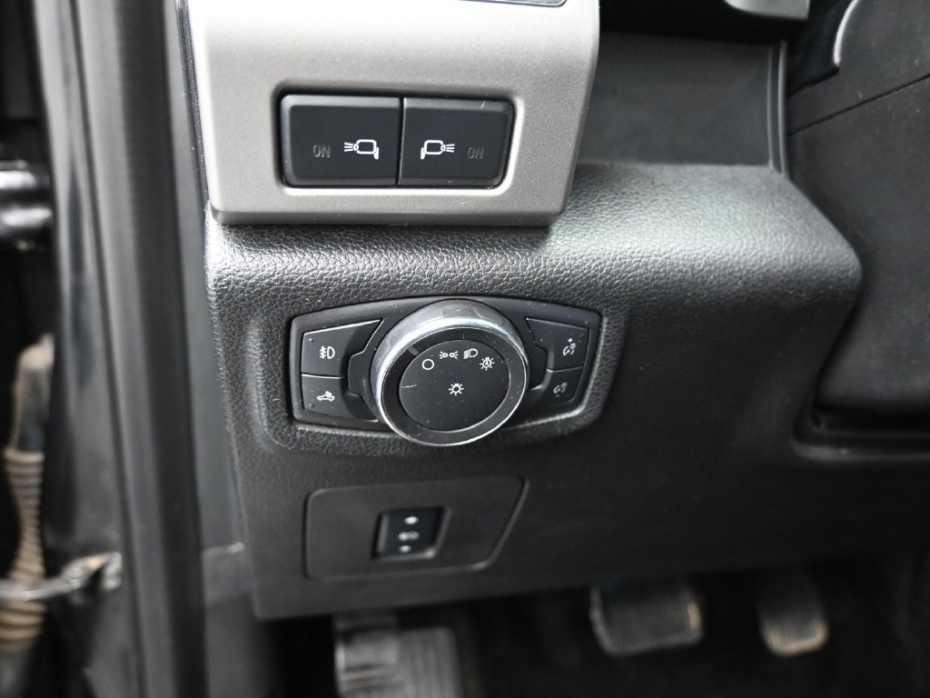 Used 2015 Black Ford Lariat image 13