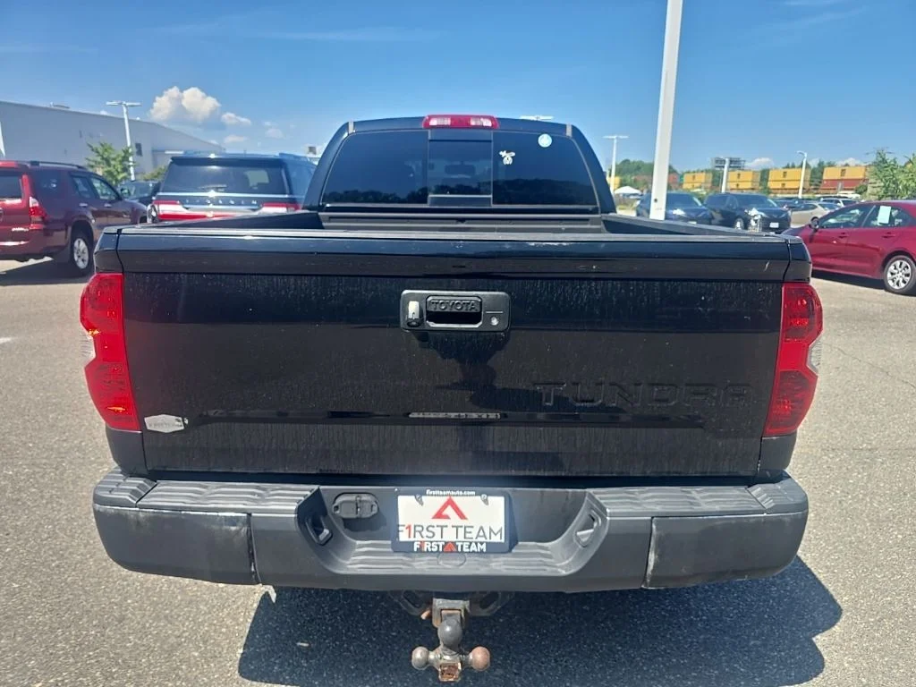 Used 2014 Black Toyota SR5 image 6