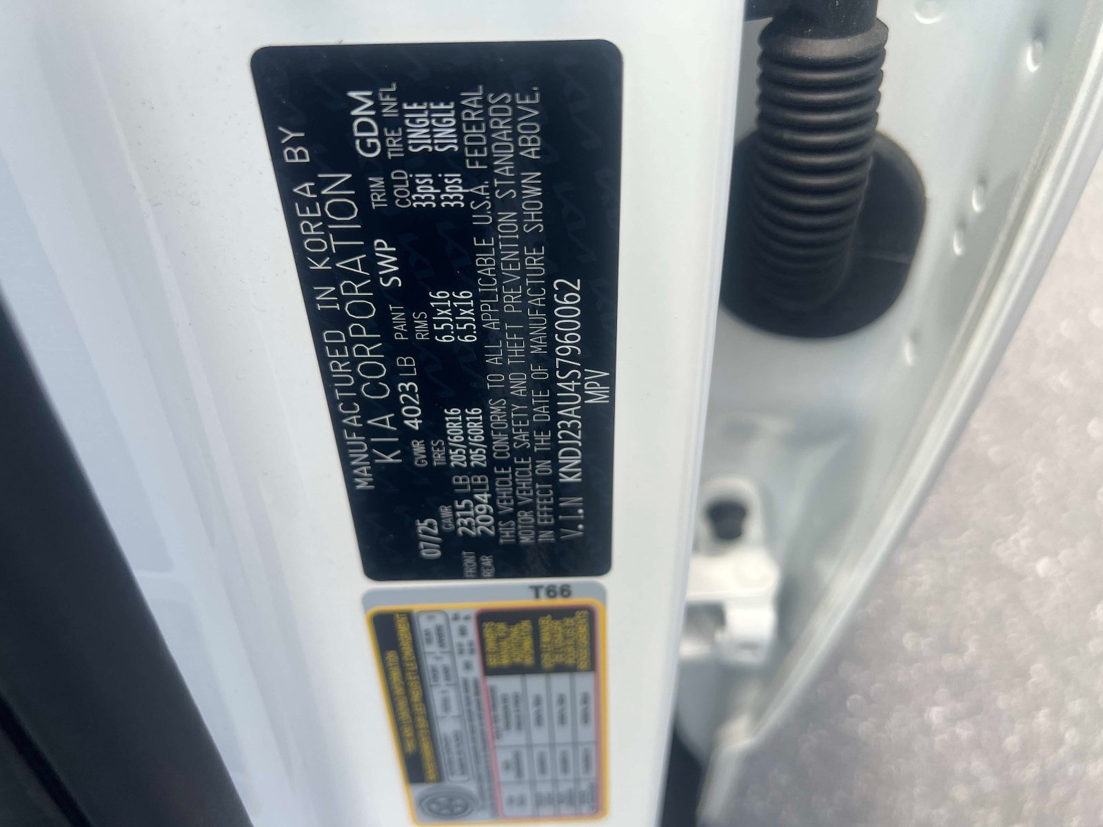 Used 2025 White Kia LX image 7