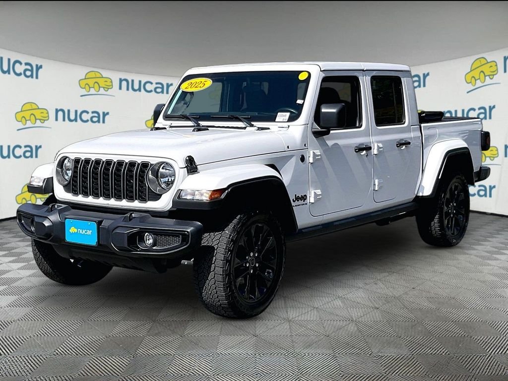 Used 2025 White Jeep Nighthawk image 3