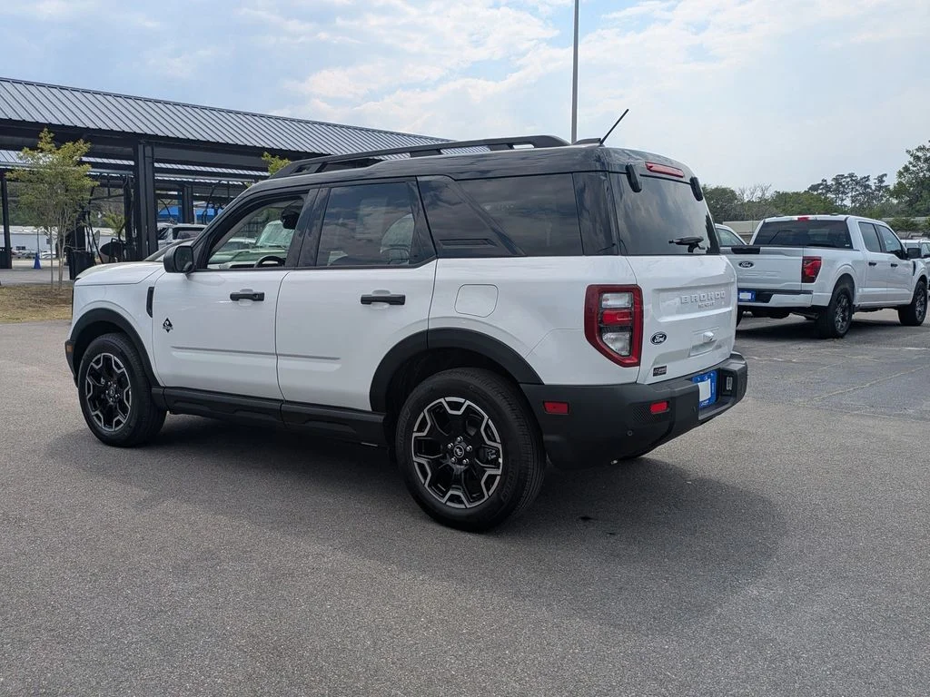 New 2026 Oxford White Ford Outer Banks image 7