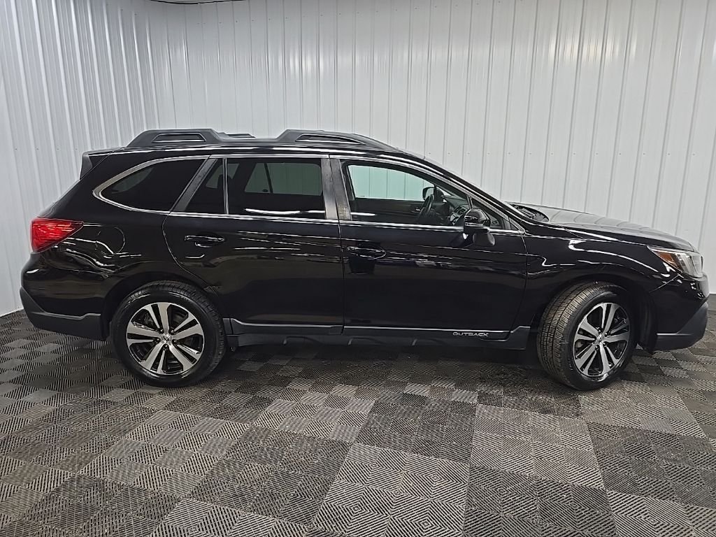Used 2018 Black Subaru 2.5i image 2