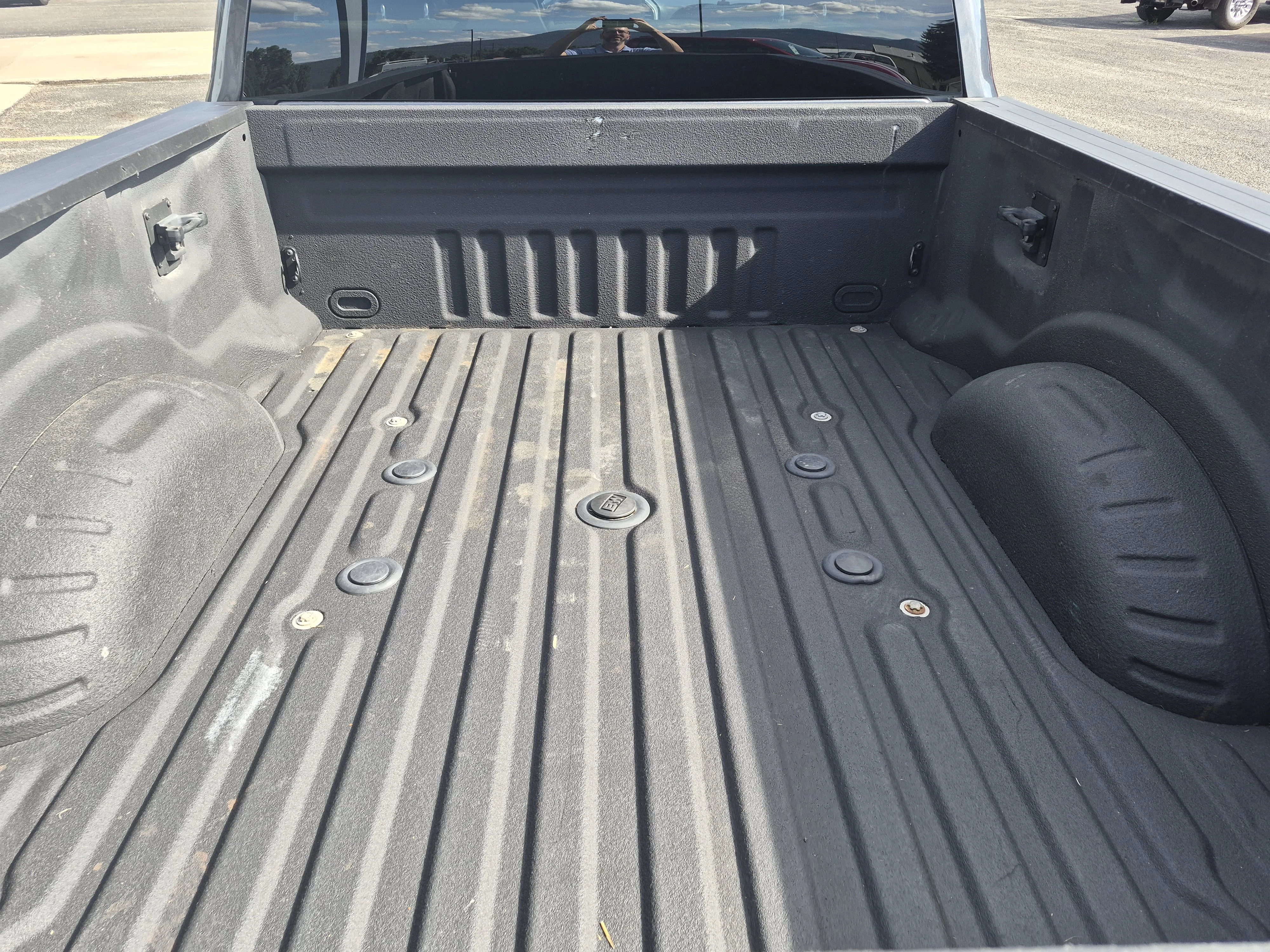 Used 2019 Gray Ford  image 17