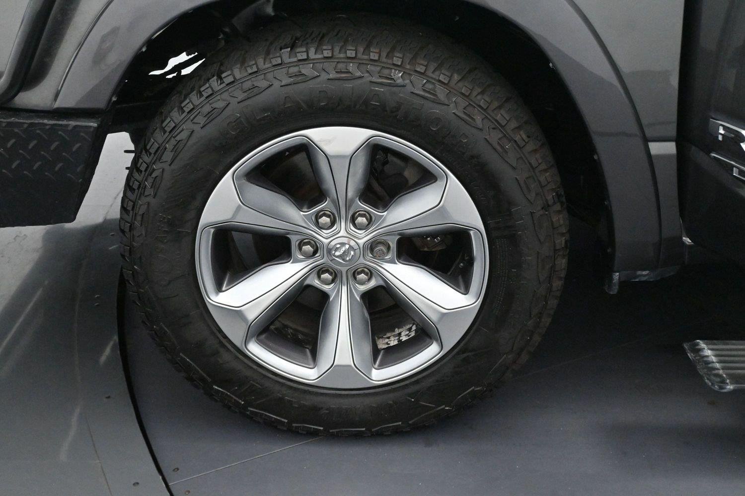 Used 2019 Granite Crystal Metallic Clearcoat Ram Limited image 39