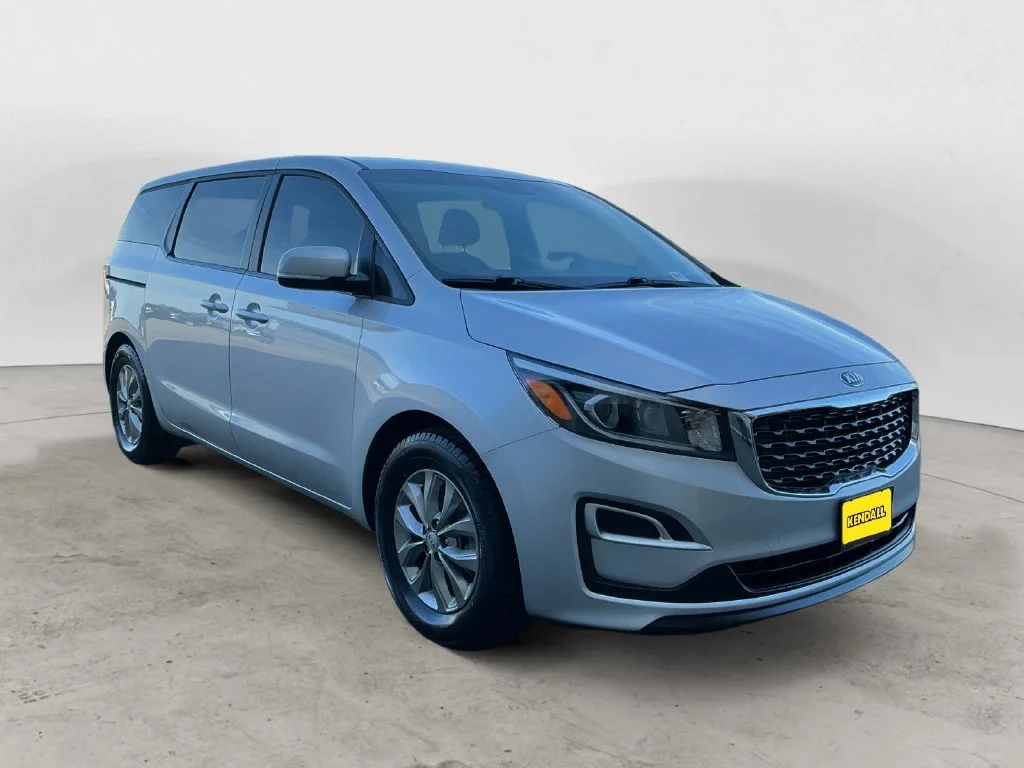 Used 2020 Silver Kia LX image 5