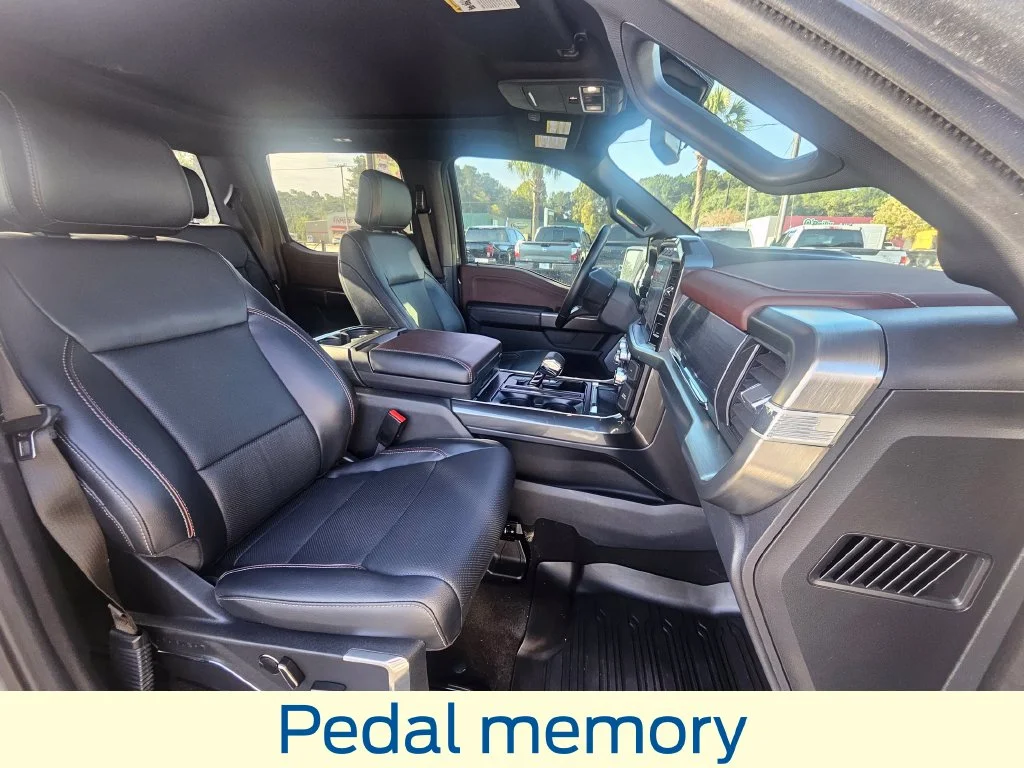 Used 2023 Carbonized Gray Metallic Ford Lariat image 30