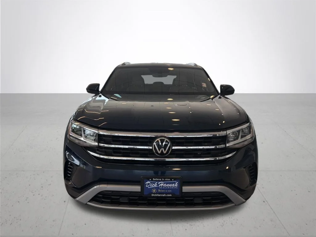 Used 2020 Blue Volkswagen 2.0T SE image 3