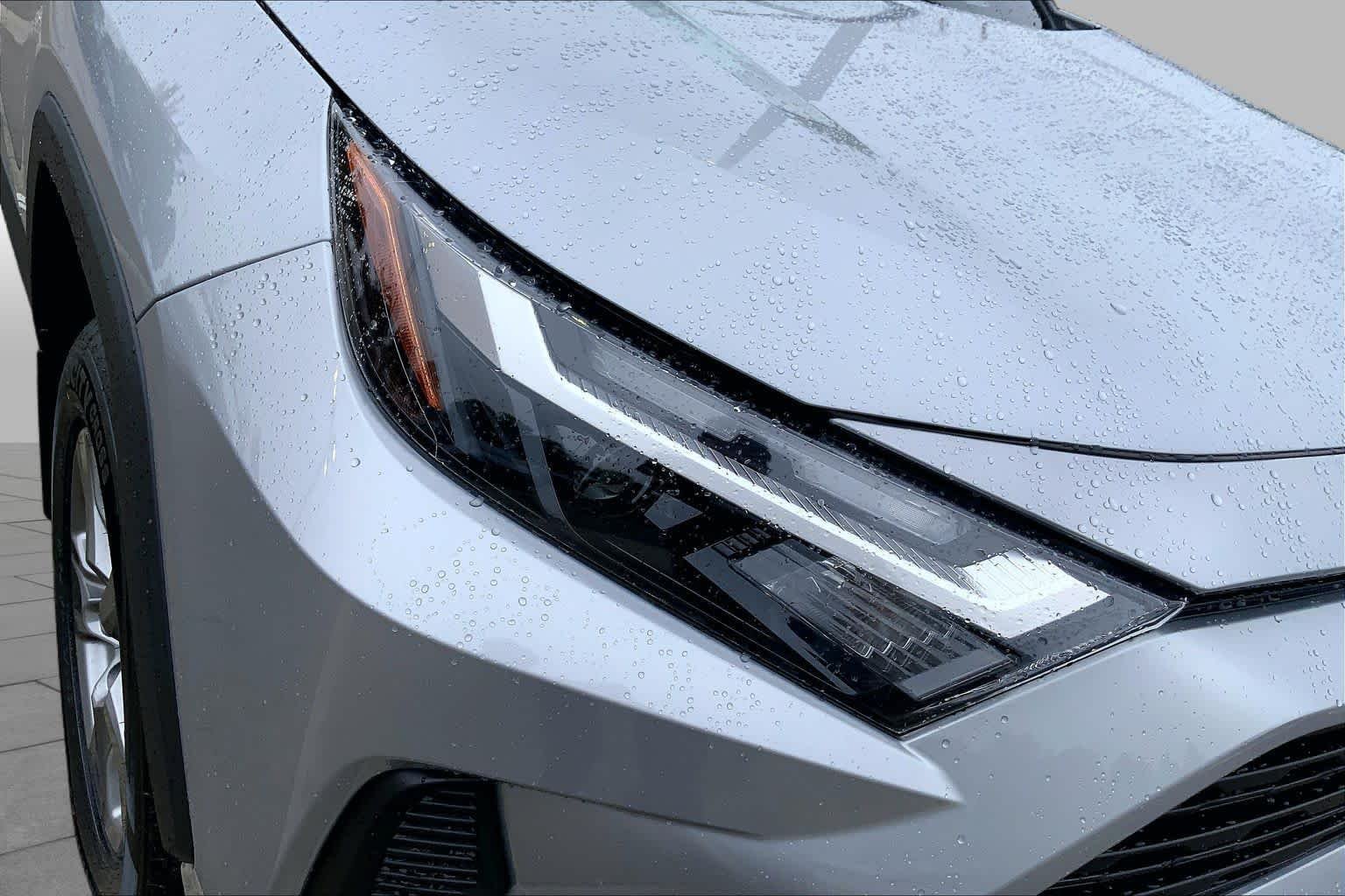 Used 2024 Silver Sky Metallic Toyota XLE image 26