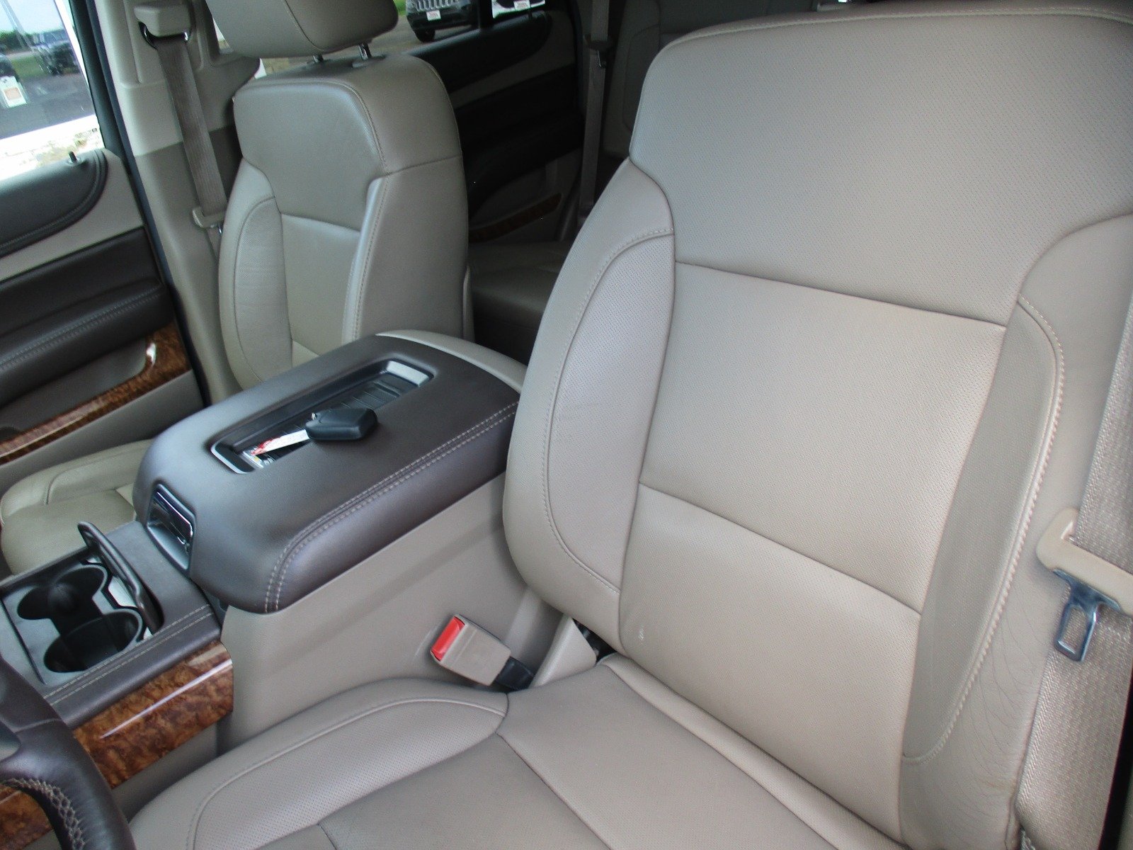 Used 2016 GOLD Chevrolet Ltz image 12