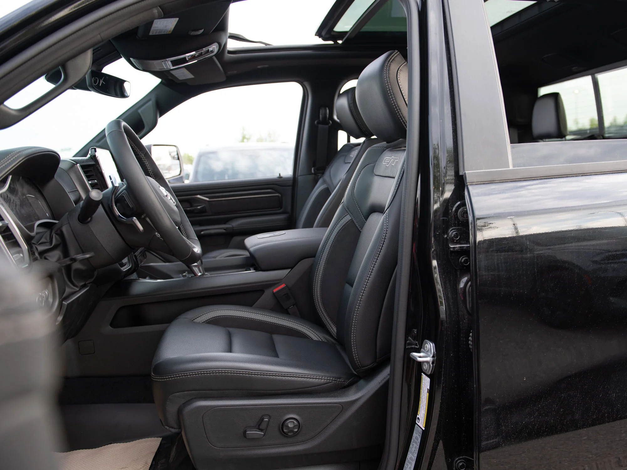 New 2026 Black RAM Sport* image 23
