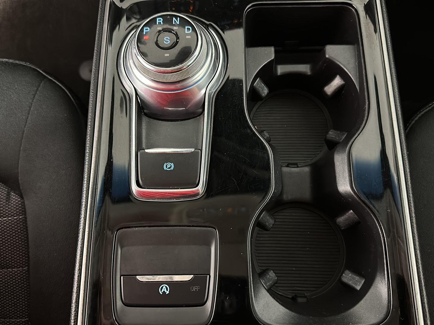 Used 2019 Ingot Silver Ford SE image 33