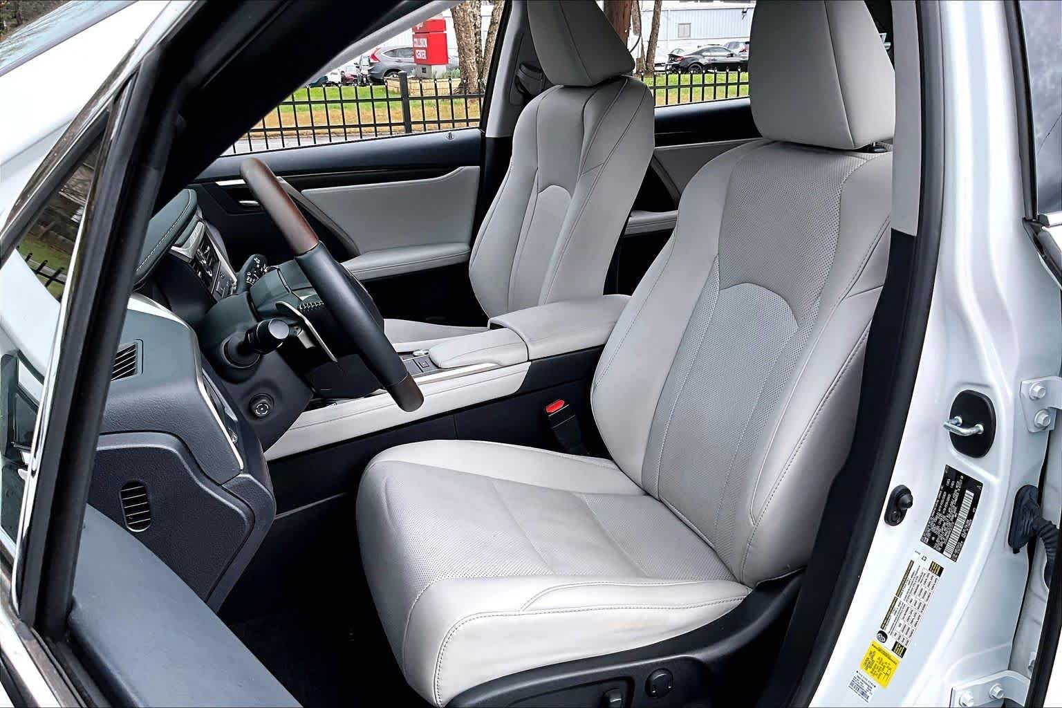 Used 2022 Eminent White Pearl Lexus  image 8