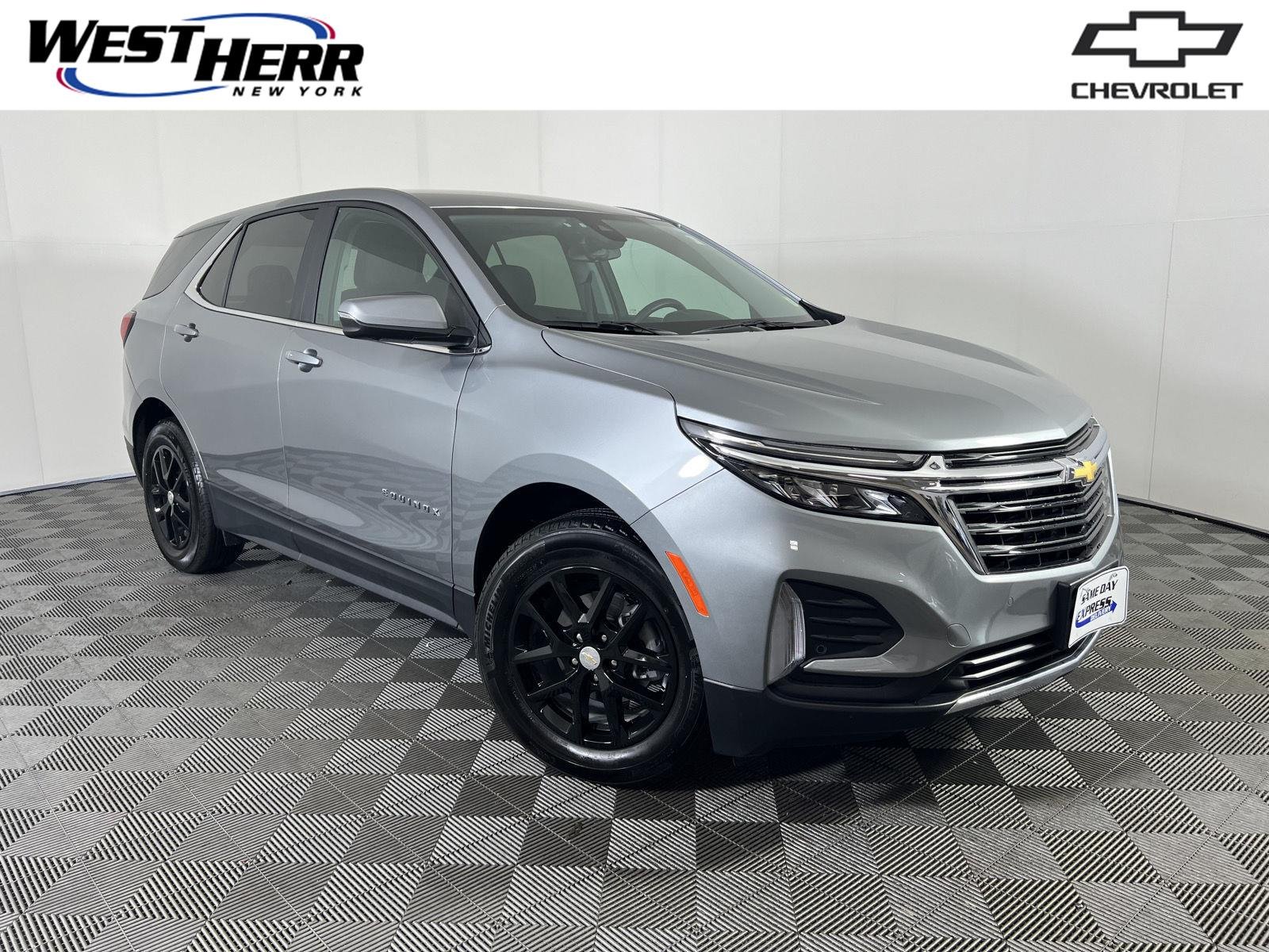 Used 2024  Chevrolet  image 1