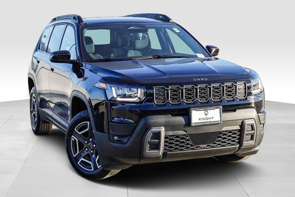 New 2026 Diamond Black Crystal Pearlcoat Jeep Laredo image 2