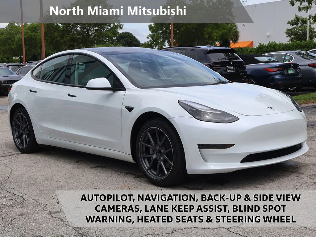 2023 Tesla Model 3 -'s photo