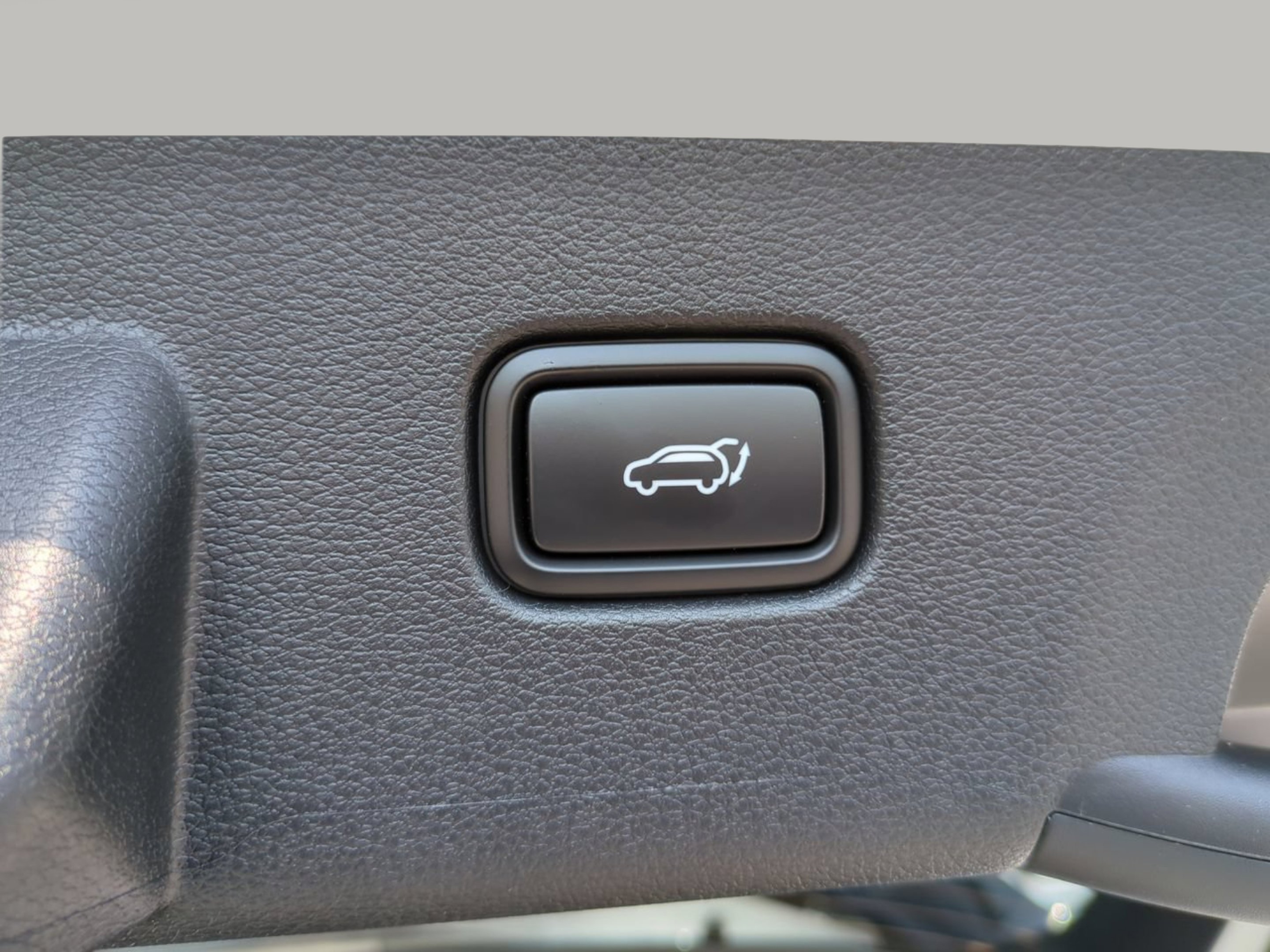 New 2026 Glacial White Pearl Kia EX image 17