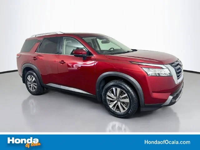 2022 Nissan Pathfinder SL