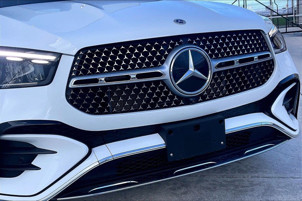 Certified Used 2026 White Mercedes-Benz GLE 450e image 26