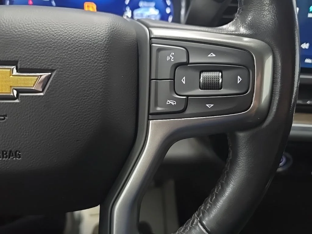 Used 2022 White Chevrolet LT image 20