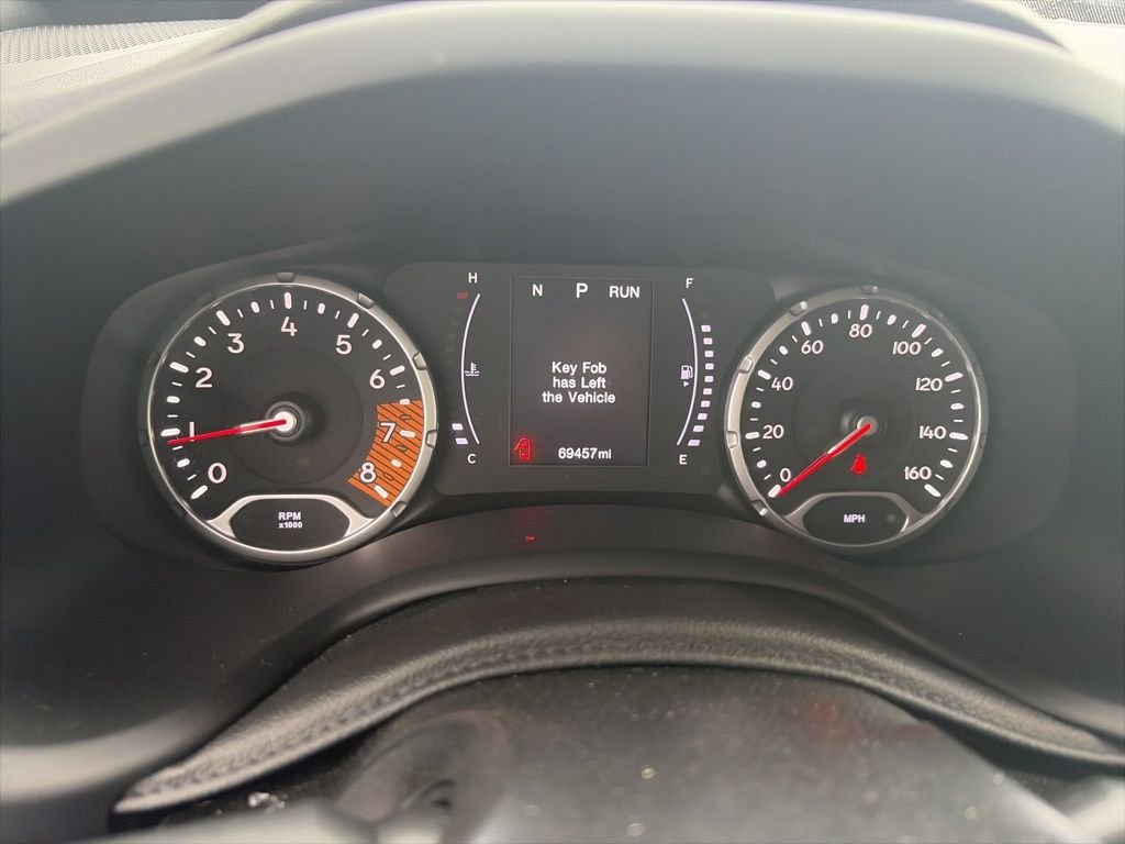 Used 2019 Colorado Red Clearcoat Jeep Latitude image 1