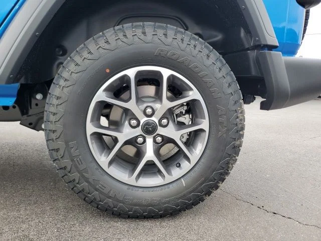 New 2026 Hydro Blue Pearl-Coat Exterior Paint Jeep Sport S image 9