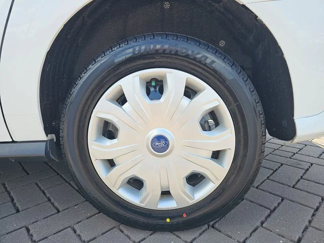 Used 2022 White Ford XLT image 30