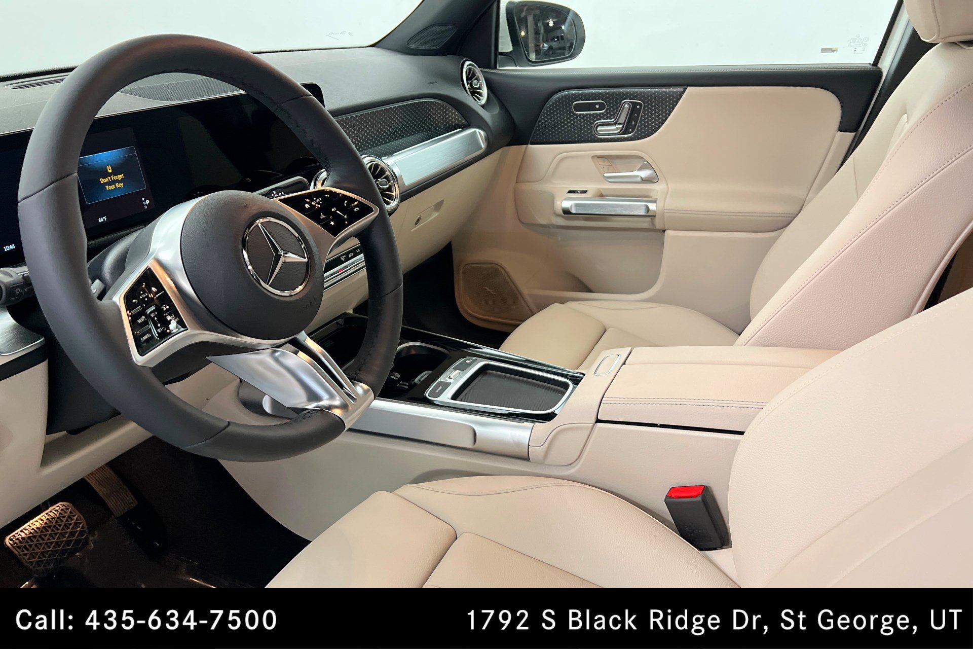 Certified Used 2026 Polar White Mercedes-Benz GLB 250 image 16