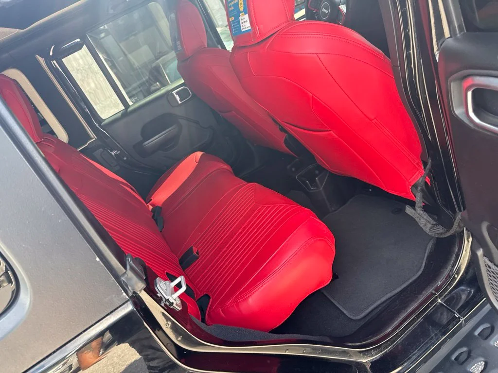 Used 2019 Black Clearcoat Jeep Unlimited Sport S image 14