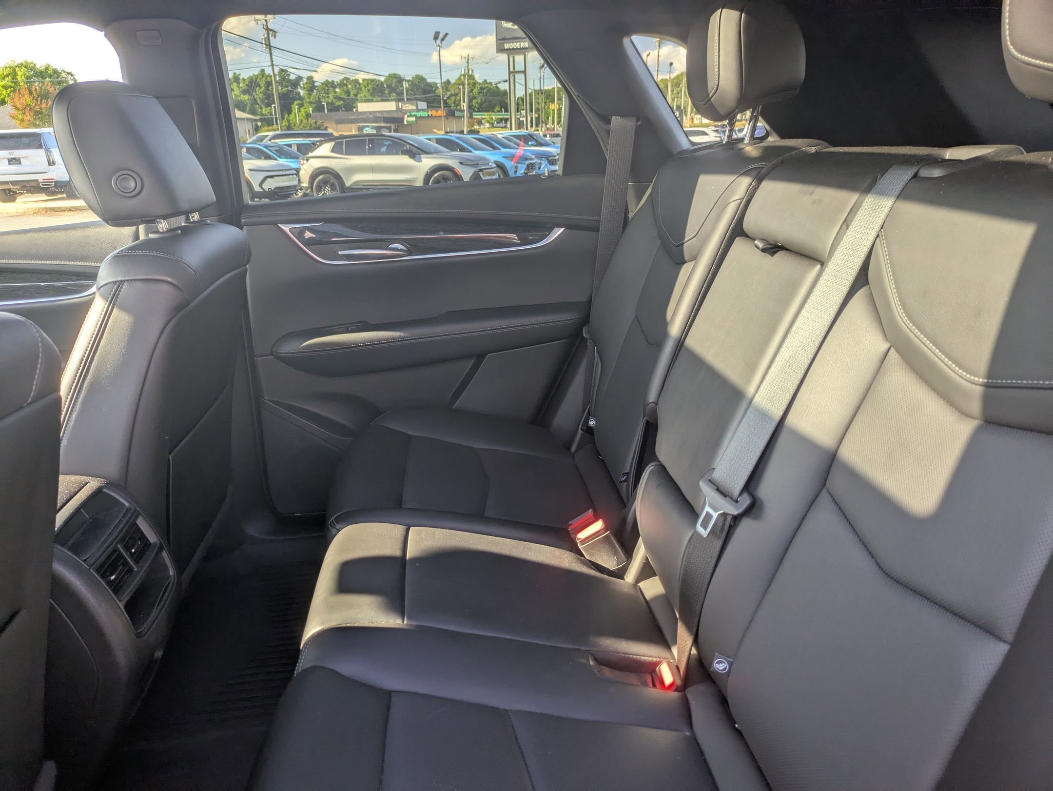 Used 2021 Dark Moon Blue Metallic Cadillac AWD Premium Luxury image 26