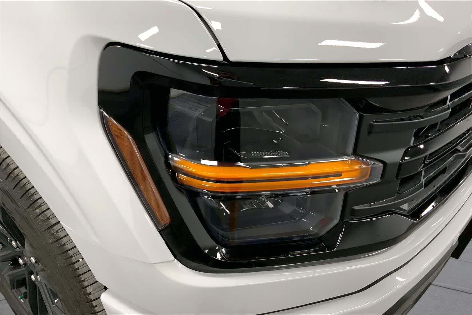 New 2026 Avalanche Ford XLT image 13