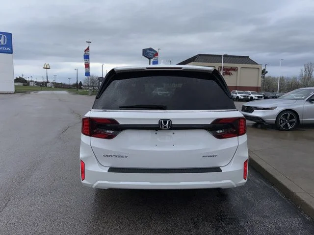 Used 2025  Honda Sport-L image 6