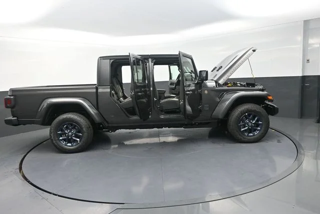 New 2026 Granite Crystal Metallic Clear-Coat Exterior Paint Jeep 85th Anniversary Edition image 36
