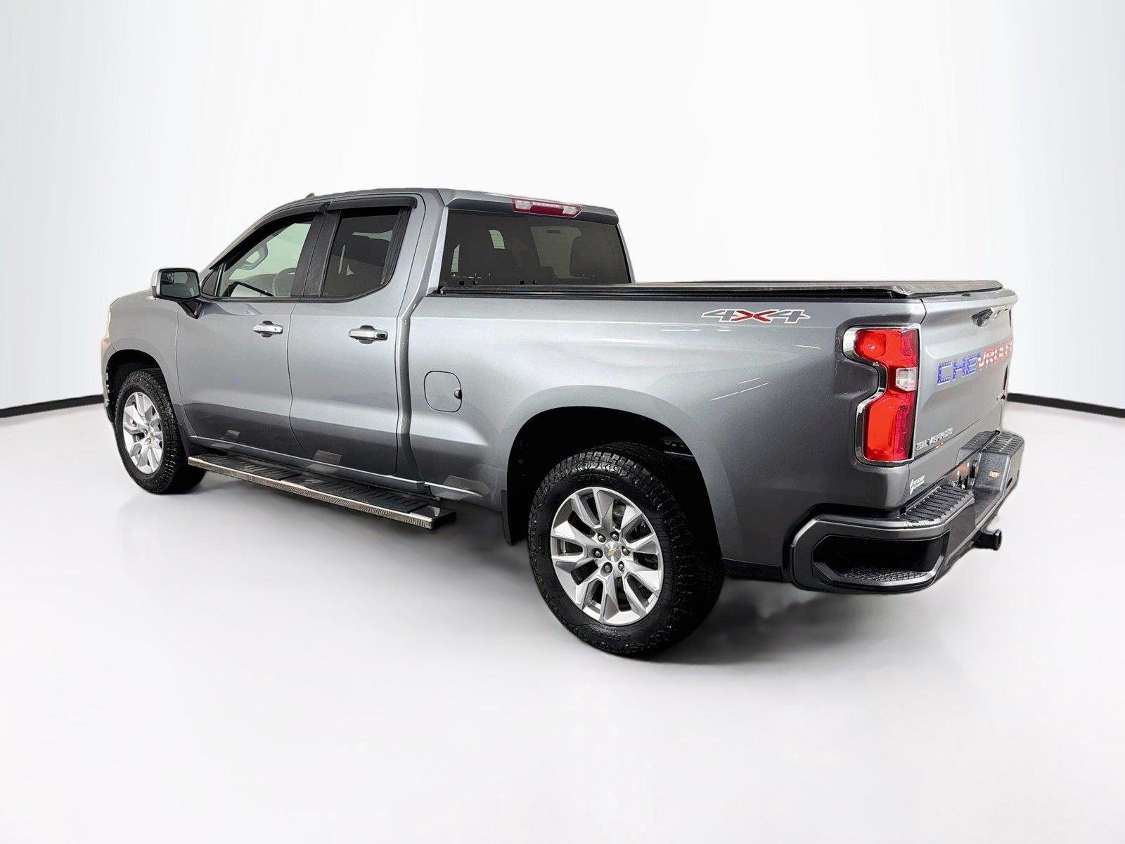 Used 2020 SATIN STEEL METALLIC Chevrolet Custom image 9