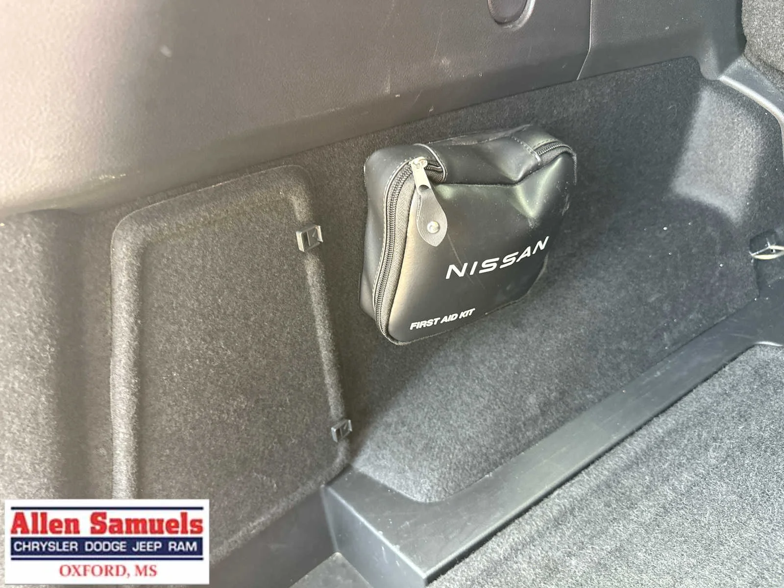 Used 2024 Super Black Nissan S image 38