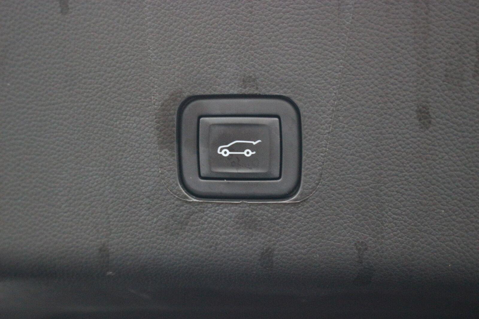Used 2023 Mosaic Black Metallic Chevrolet LT Cloth image 12