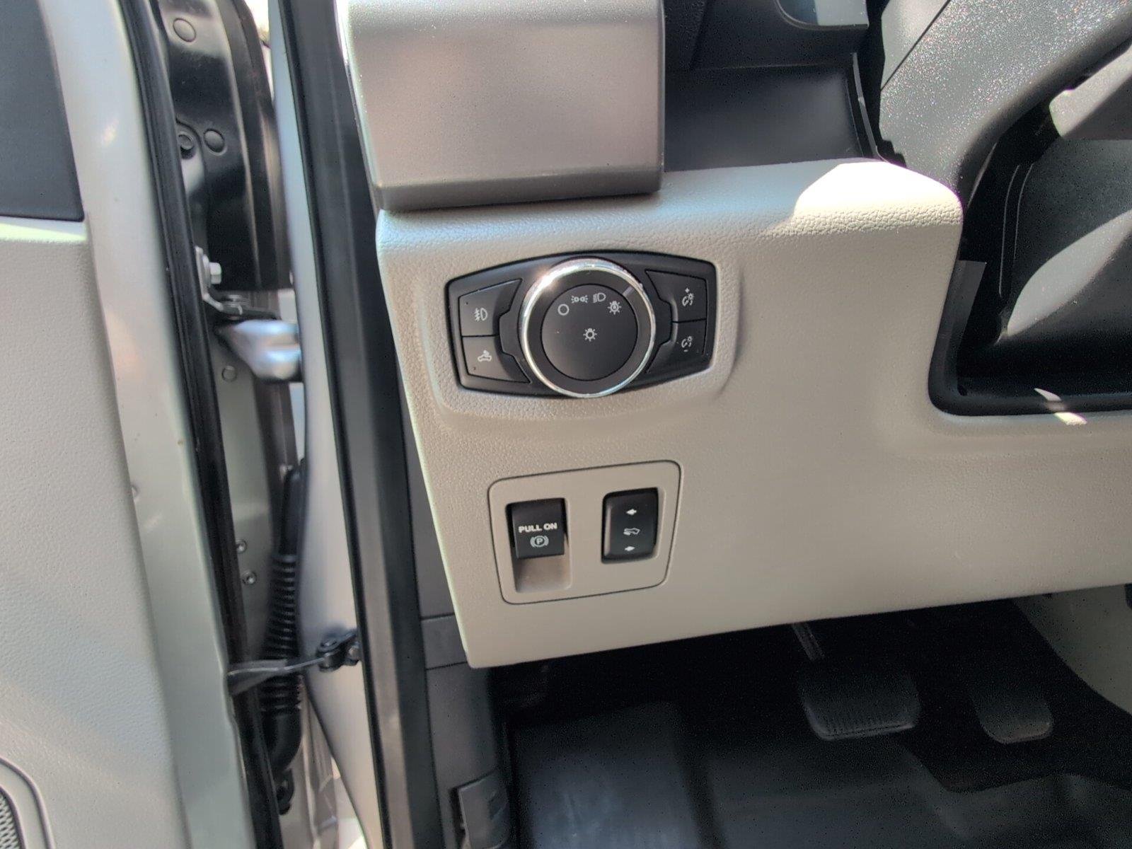 Used 2020 Iconic Silver Ford XLT image 31