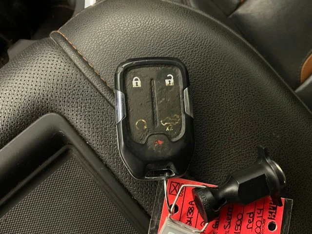 Used 2021 Red GMC AT4 image 27