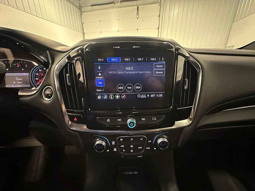 Used 2022 Silver Chevrolet LT image 35