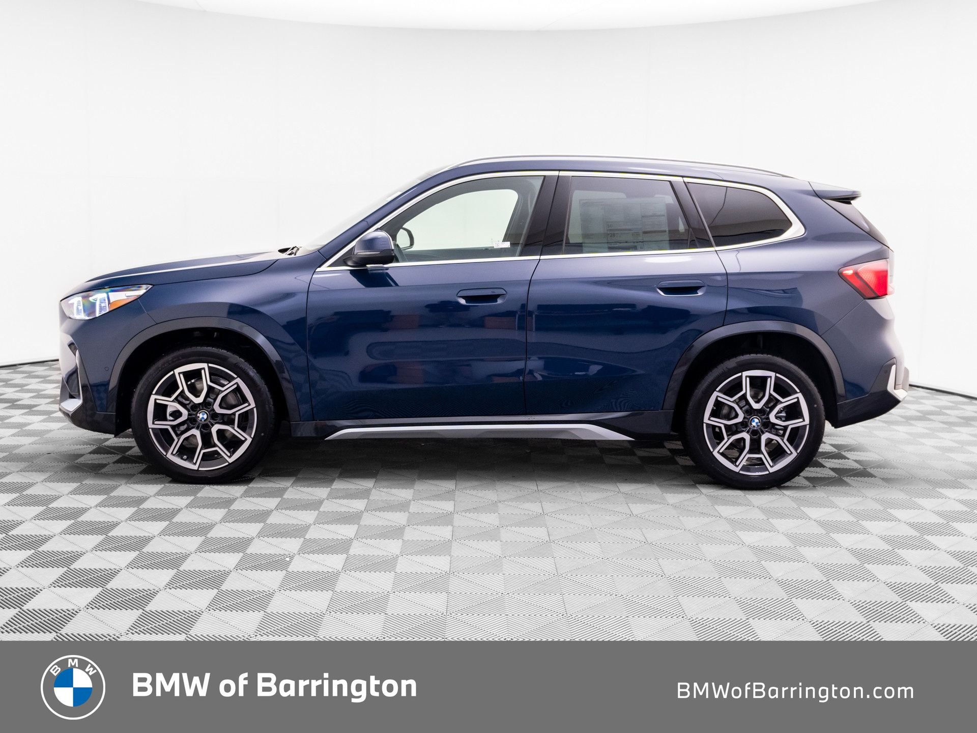 New 2026 Night Dusk Blue Metallic BMW xDrive28i image 2