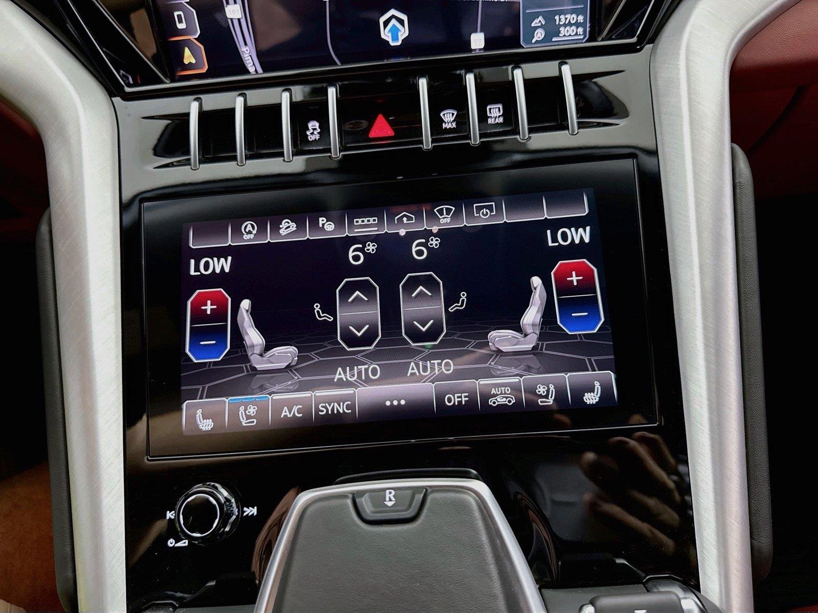 Used 2022 Grigio Nimbus Matt/Verde Scandal Lamborghini Graphite Capsule image 17